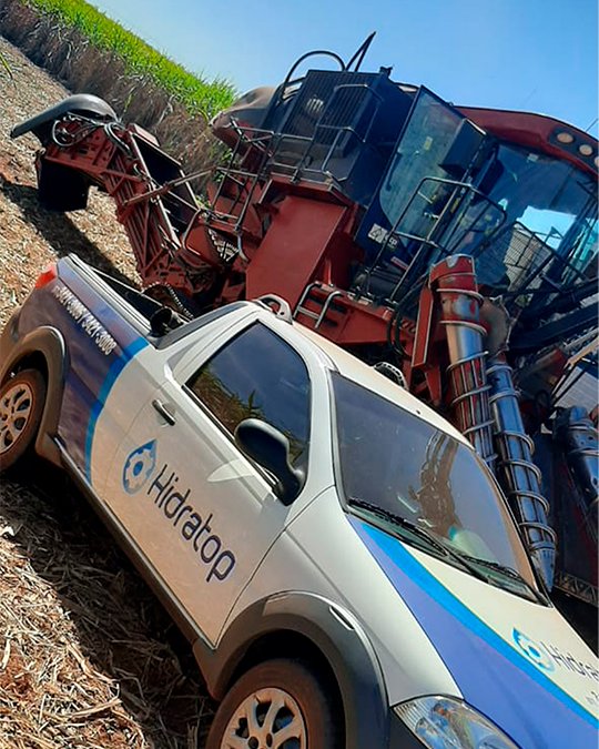 Equipe Hidratop em atendimento no campo