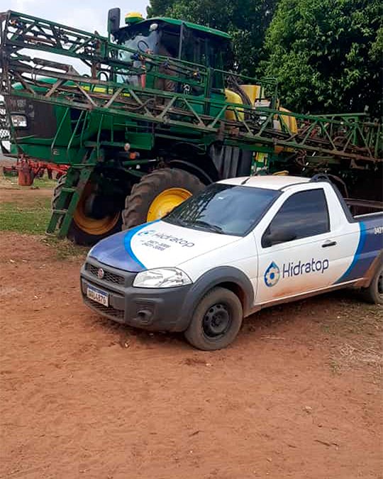 Equipe Hidratop em atendimento no campo
