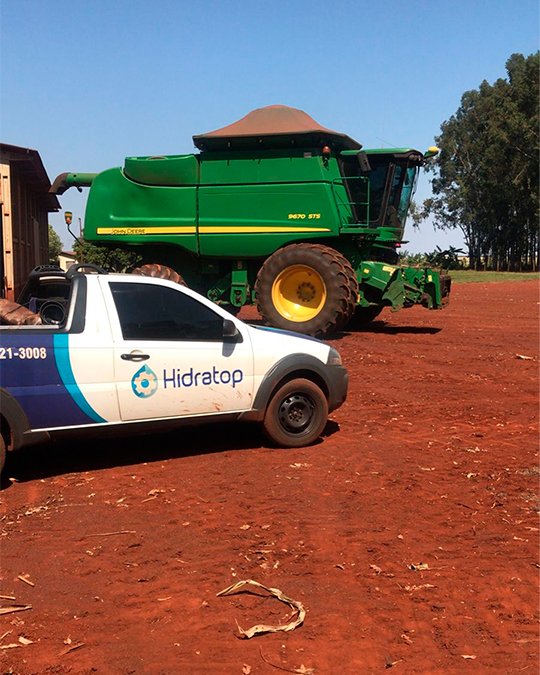 Equipe Hidratop em atendimento no campo